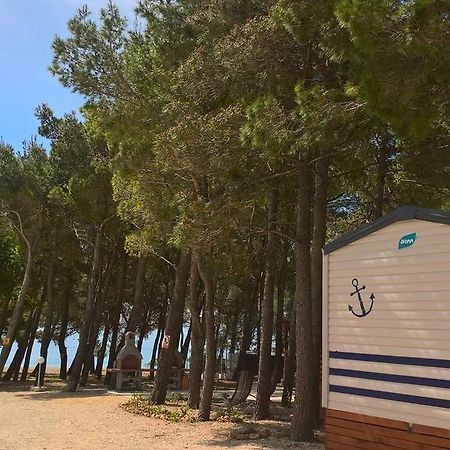 Mobile Home Navis Starigrad Paklenica Bagian luar foto