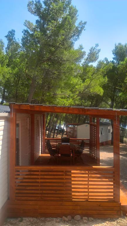 Mobile Home Navis Starigrad Paklenica Bagian luar foto