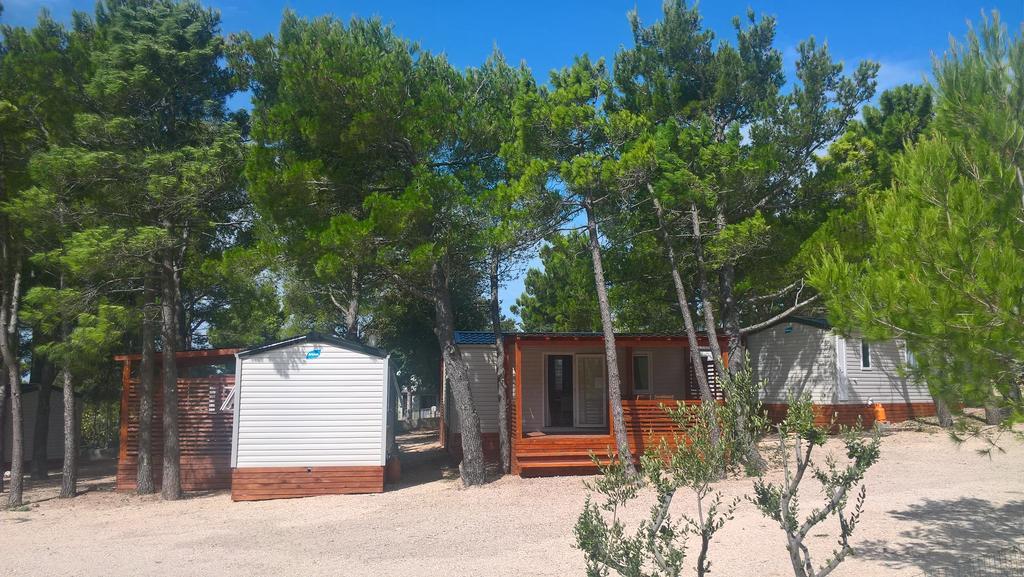 Mobile Home Navis Starigrad Paklenica Bagian luar foto